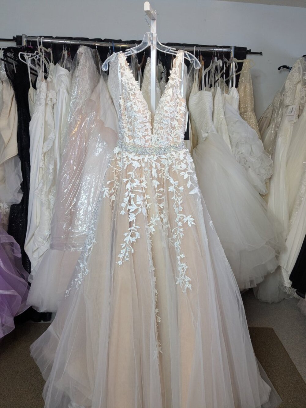 Sherri Hill 11335 Ivory Nude Lace Ball Gown Size 6 Deep V Bridal Formal NWT - Picture 8 of 9